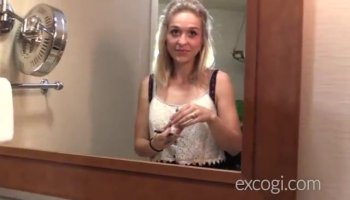 Pretty gf Roxanne Rae anal sex on camera